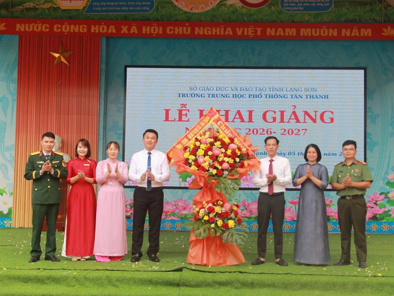 TRƯỜNG THPT TÂN THÀNH TƯNG BỪNG KHAI GIẢNG NĂM HỌC 2026–2027